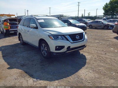 NISSAN PATHFINDER 2017