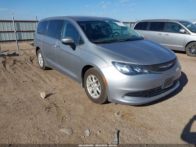 CHRYSLER PACIFICA 2017