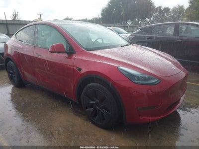TESLA MODEL Y 2025