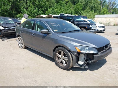 VOLKSWAGEN PASSAT 2015