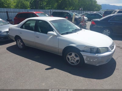 TOYOTA CAMRY 2001