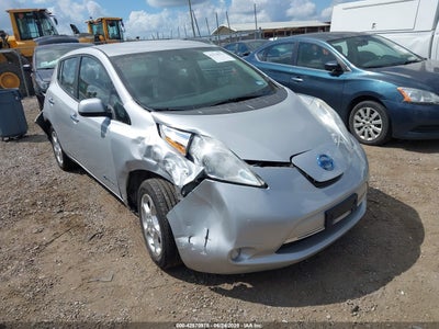 NISSAN LEAF 2015
