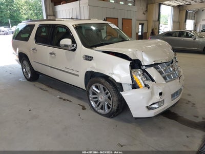 CADILLAC ESCALADE ESV 2013