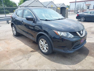 NISSAN ROGUE SPORT 2017