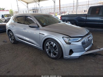 AUDI E-TRON 2022