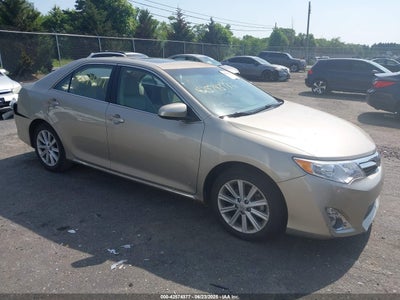 TOYOTA CAMRY 2014