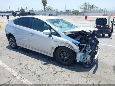 TOYOTA PRIUS 2015