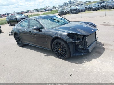PORSCHE PANAMERA 2018