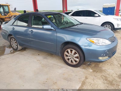 TOYOTA CAMRY 2004