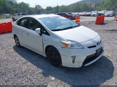 TOYOTA PRIUS 2013