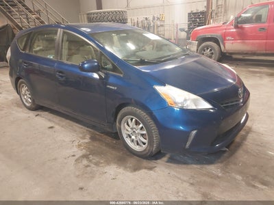 TOYOTA PRIUS V 2012