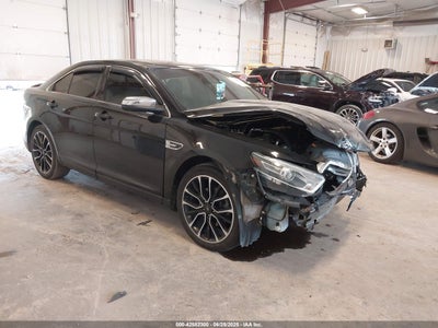 FORD TAURUS 2019