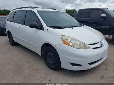 TOYOTA SIENNA 2010