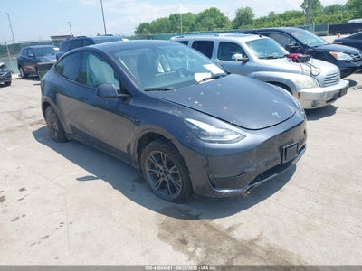 TESLA MODEL Y 2025
