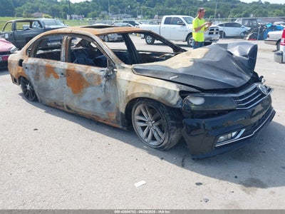 VOLKSWAGEN PASSAT 2016