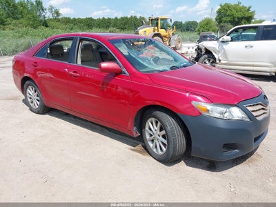 TOYOTA CAMRY 2011
