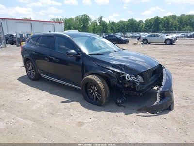 VOLVO V60 CROSS COUNTRY 2015