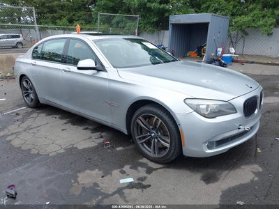 BMW 750 2012
