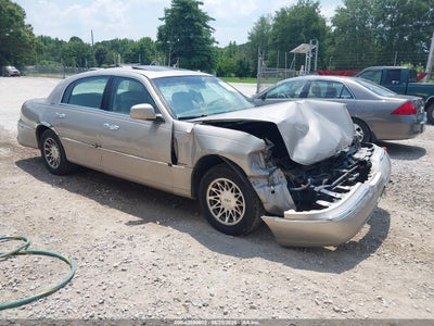 LINCOLN TOWN CAR 2000