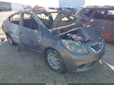 NISSAN VERSA 2012