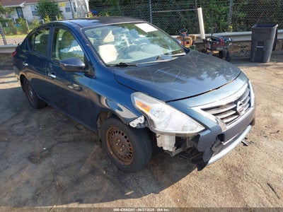 NISSAN VERSA 2015
