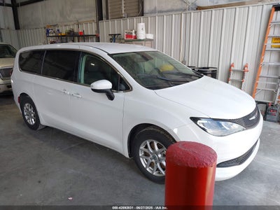 CHRYSLER VOYAGER 2023