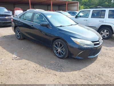 TOYOTA CAMRY 2015