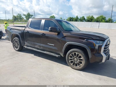 TOYOTA TUNDRA 2024