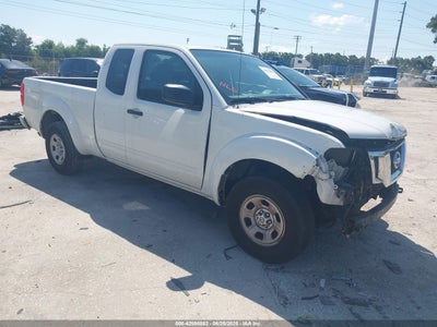NISSAN FRONTIER 2016