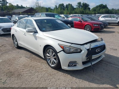 INFINITI Q50 2015