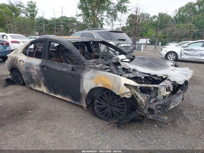 TOYOTA CAMRY 2019