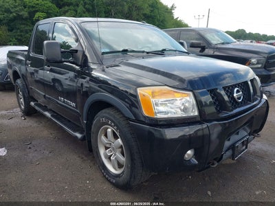 NISSAN TITAN 2012