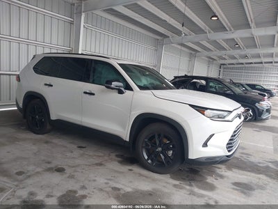 TOYOTA GRAND HIGHLANDER 2025
