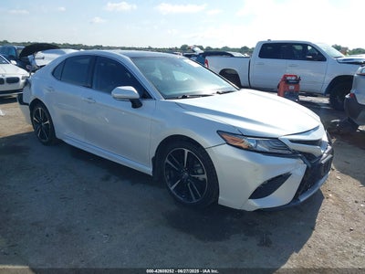 TOYOTA CAMRY 2019