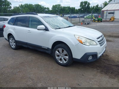SUBARU OUTBACK 2011