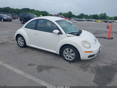 VOLKSWAGEN NEW BEETLE 2009