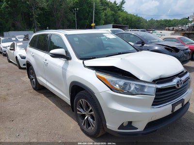 TOYOTA HIGHLANDER 2016