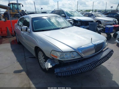 LINCOLN TOWN CAR 2004