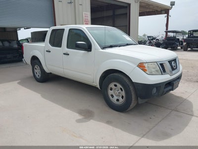 NISSAN FRONTIER 2016