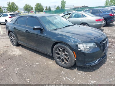 CHRYSLER 300 2015