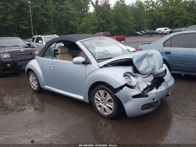 VOLKSWAGEN NEW BEETLE 2010