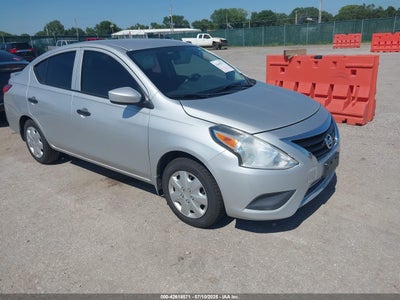NISSAN VERSA 2017