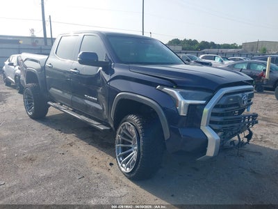 TOYOTA TUNDRA 2024
