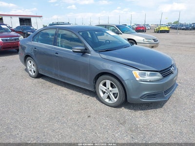 VOLKSWAGEN JETTA 2013