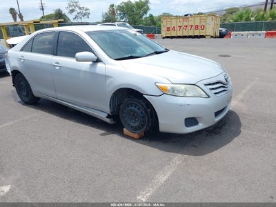 TOYOTA CAMRY 2011