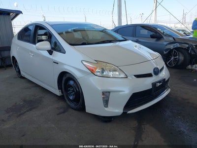 TOYOTA PRIUS 2015