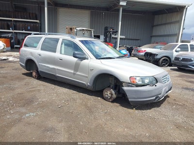 VOLVO XC70 2004