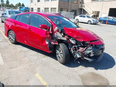 TOYOTA PRIUS PRIME 2021