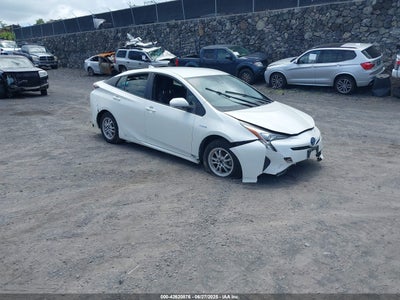 TOYOTA PRIUS 2017