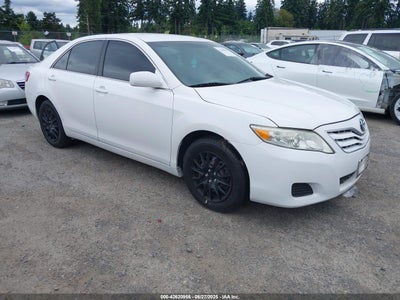 TOYOTA CAMRY 2011